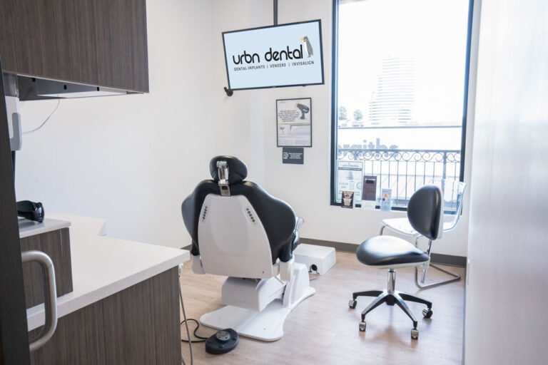 Copy of teeth cleaning houston 768x512