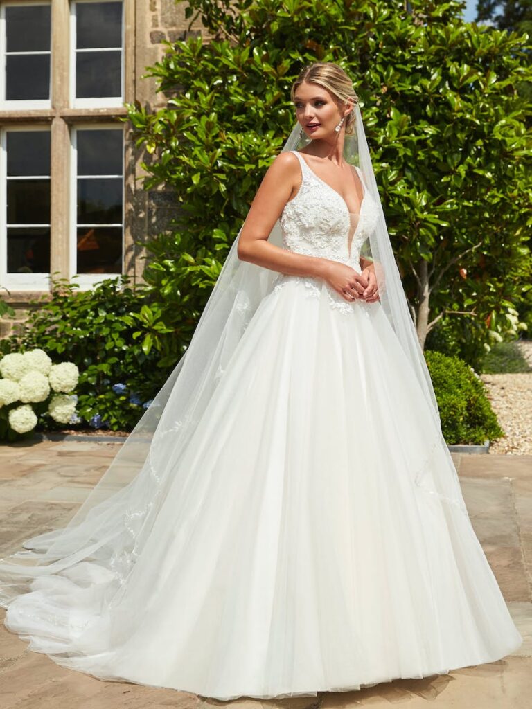 2020 romantica hadley 001 768x1024