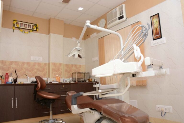 Dental Clinic in Vannarpettai 768x512