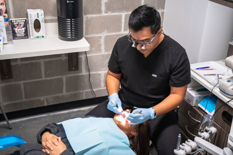 best cosmetic dentist in houston tx 768x512