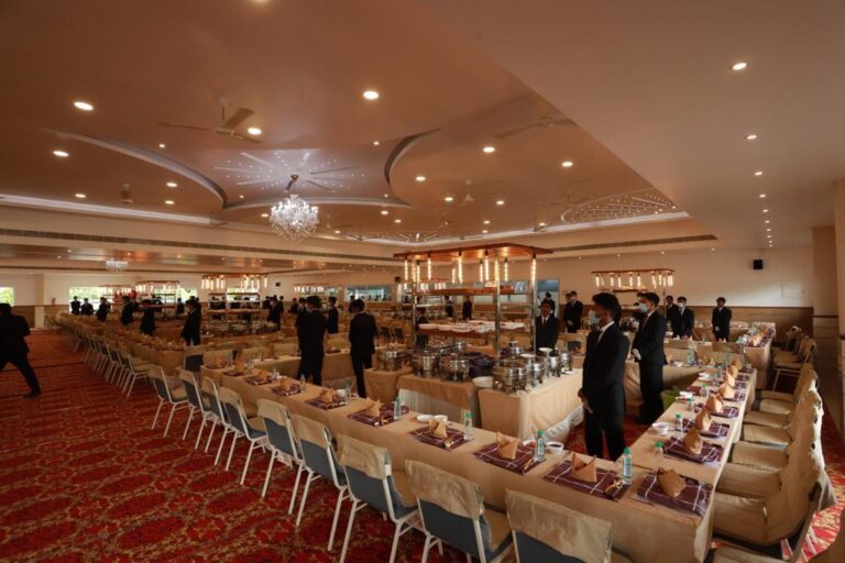 event catering 768x512