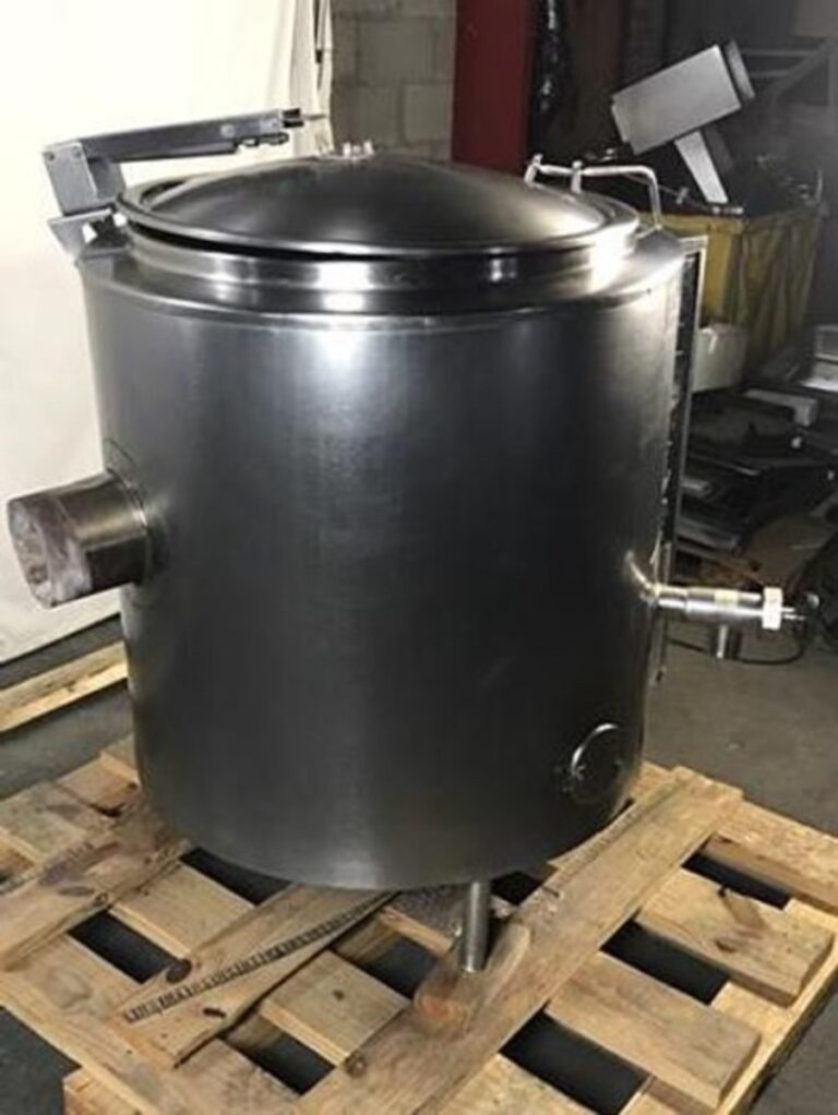 large used groen ah 1 e 40 40 gal steam kettle natural gas s s cover and 2 tdo 852 853 2 768x1022