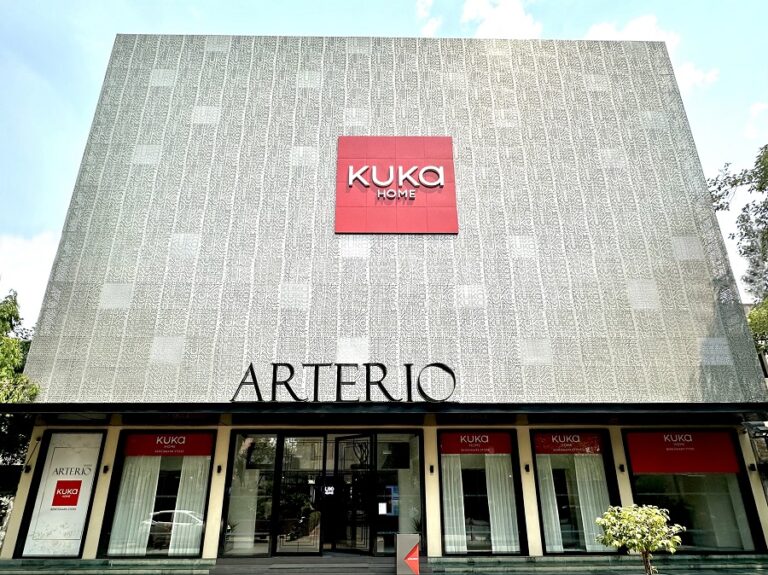 furniture store in delhi 768x575