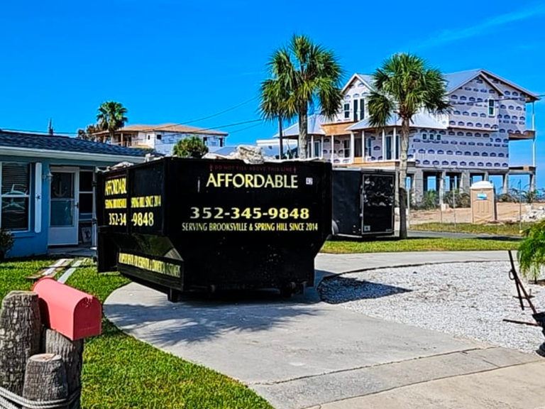 3 construction dumpster rental service 768x576
