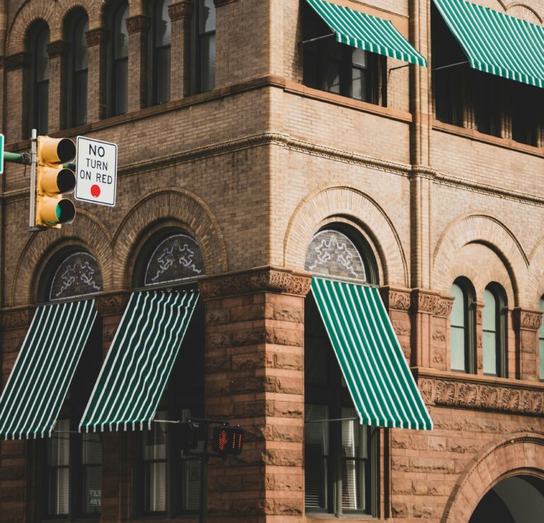 derrick brooks QePmjiYjN6g unsplash 768x738