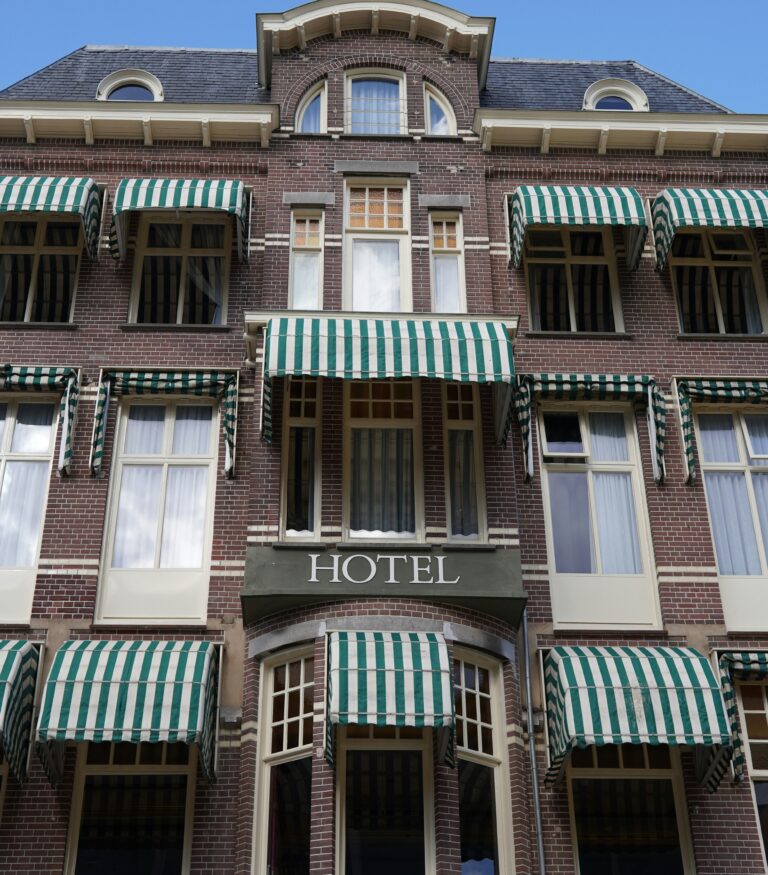 lidia nemiroff aviqZnEeS8c unsplash 768x875