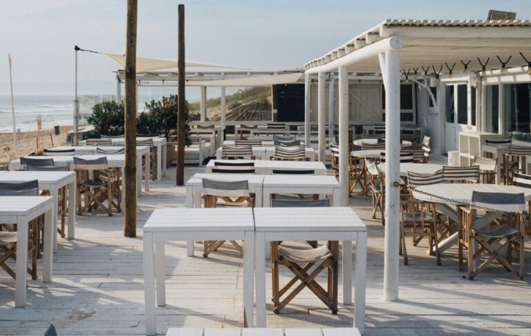 luca dugaro GjMaXHKVnm4 unsplash 768x486