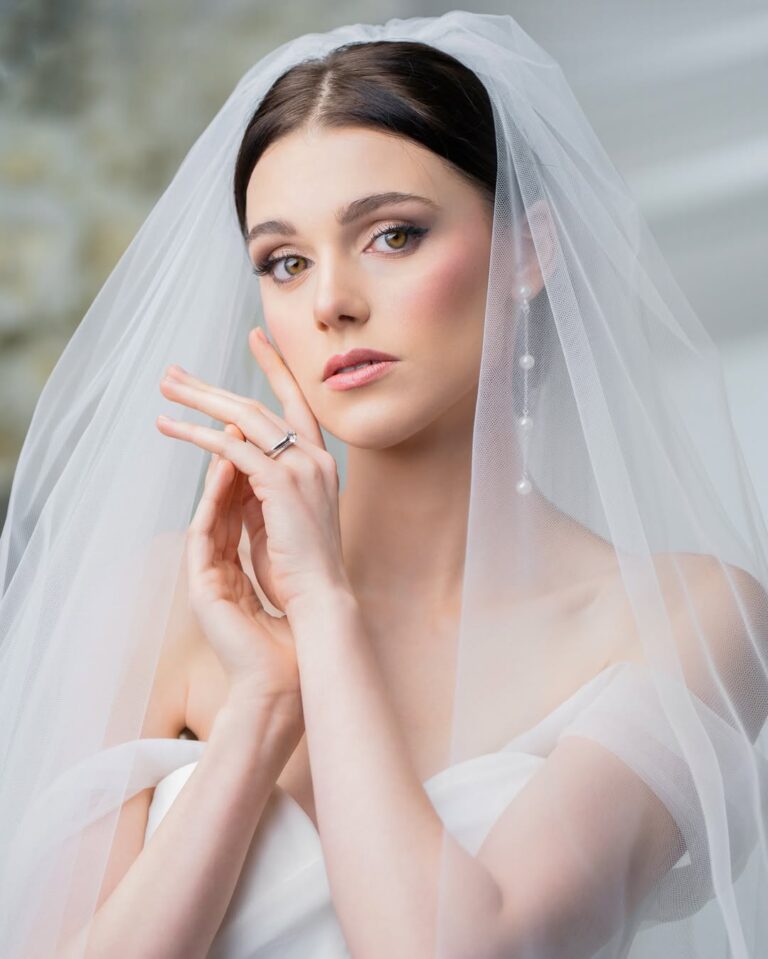 Every detail in this shoot was carefully curated to inspire your dream wedding look MakeupHair @helia tavakoli beauty Photography @farnoushahmadi.pictures Veil accessories @blairnadeaubridal Floral Design @ 768x959