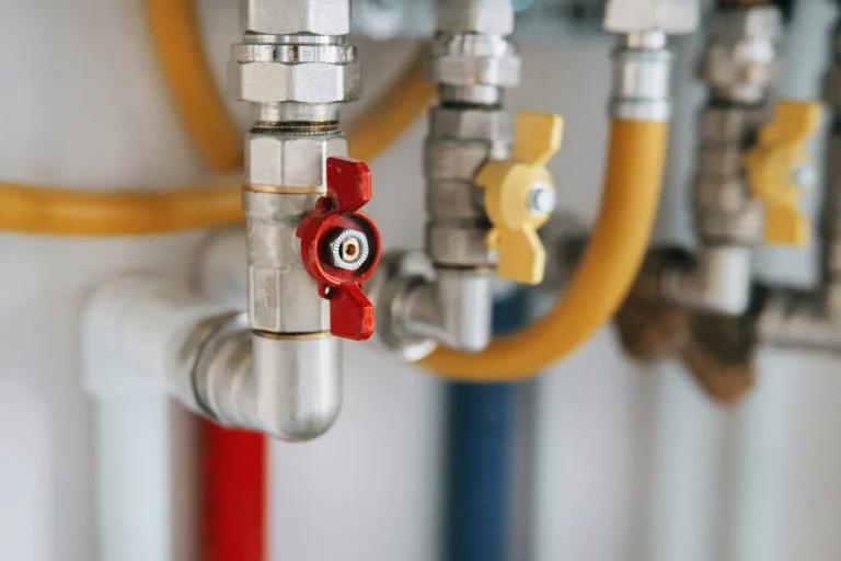 Reliable Plumber Swindon 768x512