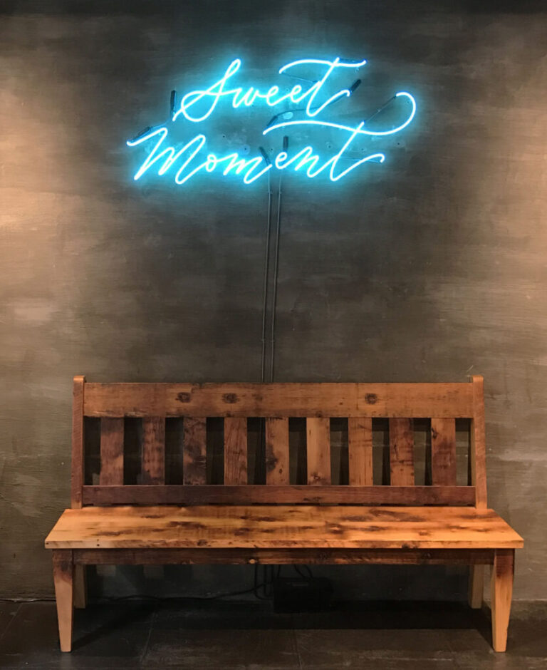 vidasigns banner 768x940