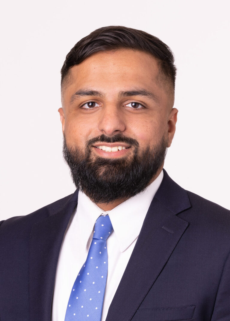 28520 009 crop 1097x1536 1 768x1075