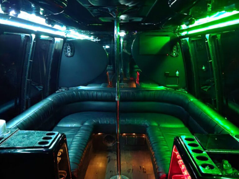 Seattle Limo Party Bus 768x576