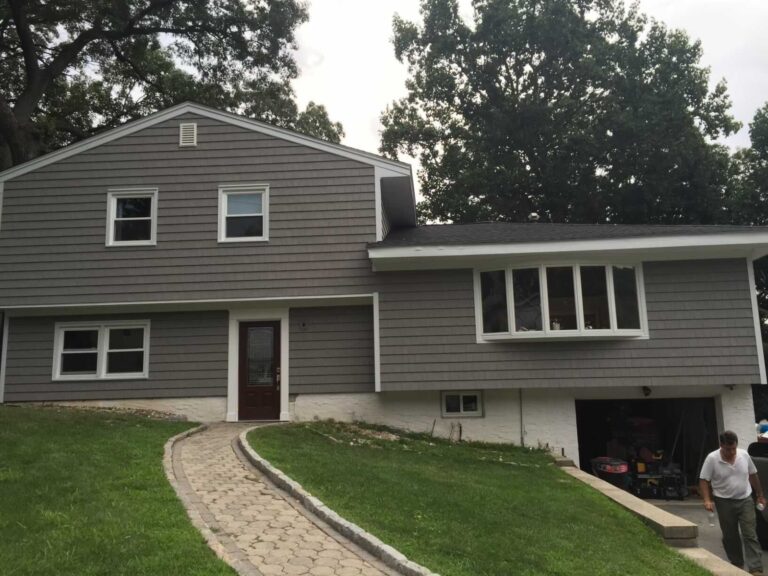 Siding installation 768x576