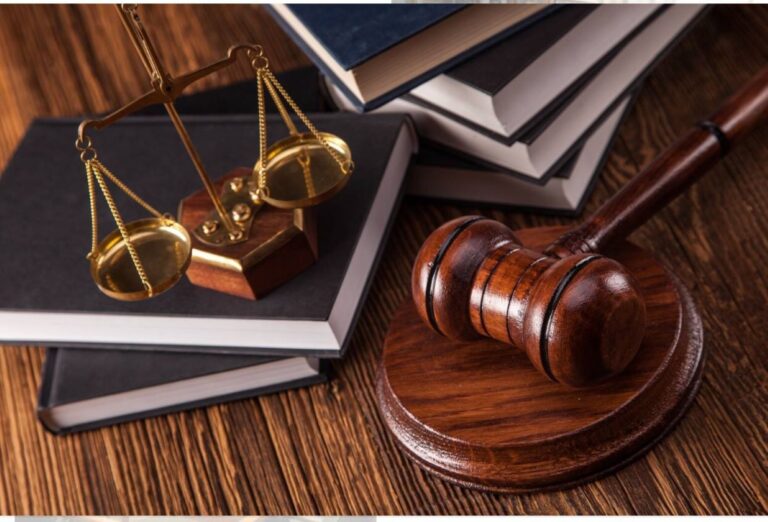 criminal defense lawyer 768x522