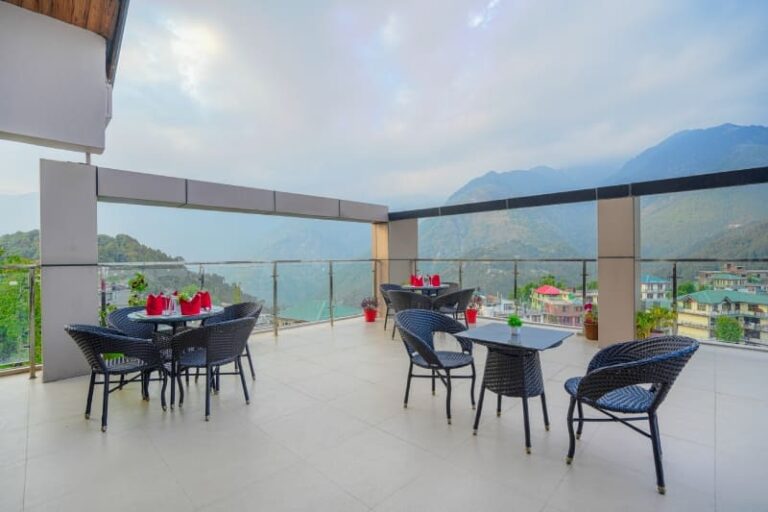 Aliza Inn Suites restruant 768x512