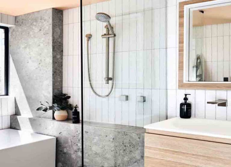 appartment bathroom 768x555