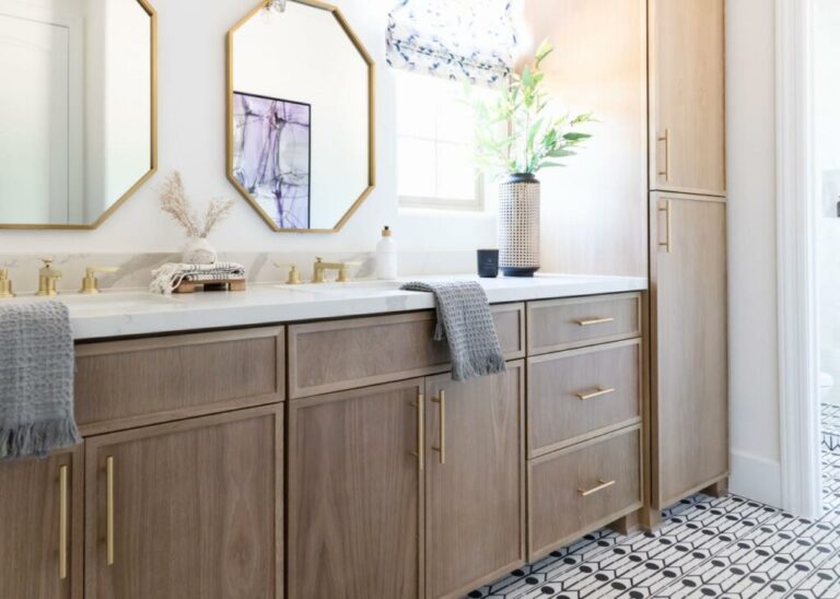 bathroom cabinets 768x548
