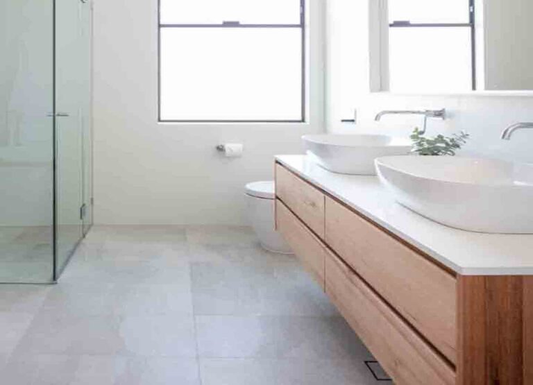 complete bathroom 768x555