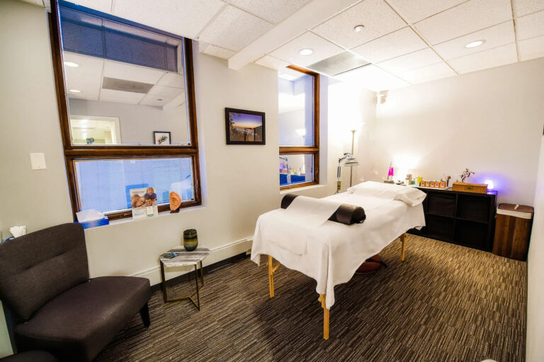 acupuncture for PCOS Chicago 768x511