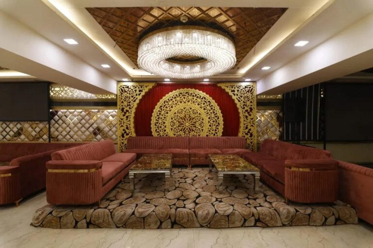 venue royal 1743834738 768x512