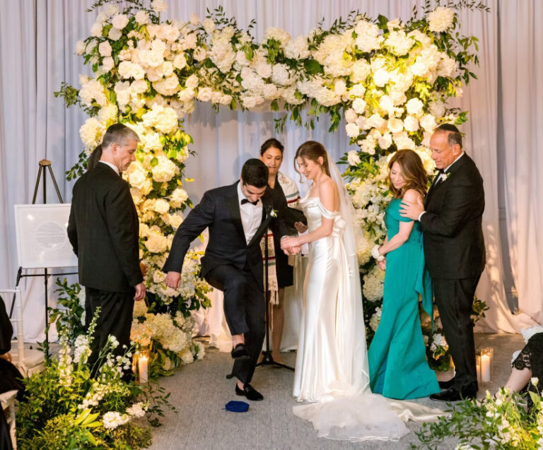 Cantor Laura Stein Photo 768x637