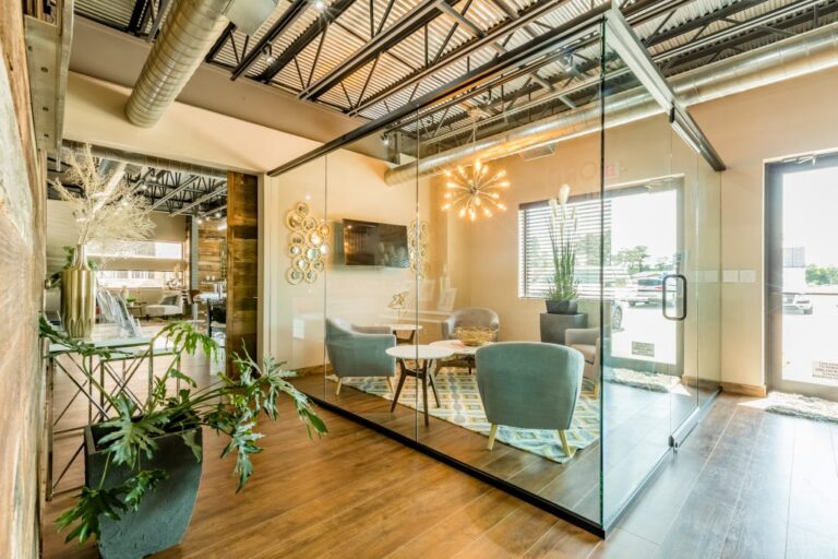 Huddle Room 1024x683 1 768x512