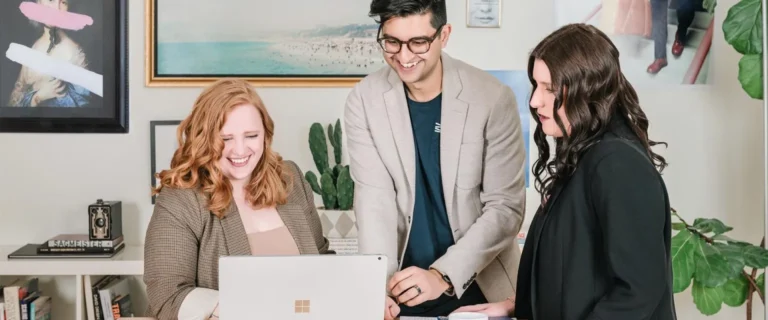 Panel Marketing Team Together 1536x640 1 768x320